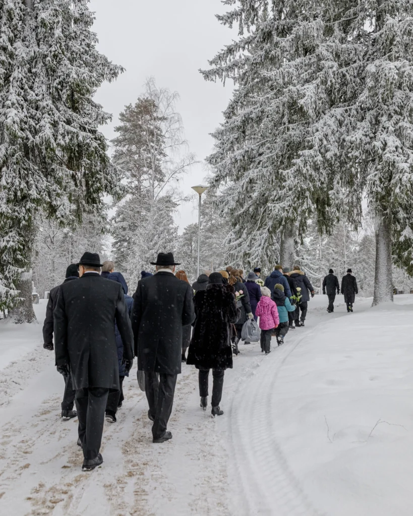 Dokumentaarista hautajaiskuvausta Pohjois-Savossa Suonenjoella.